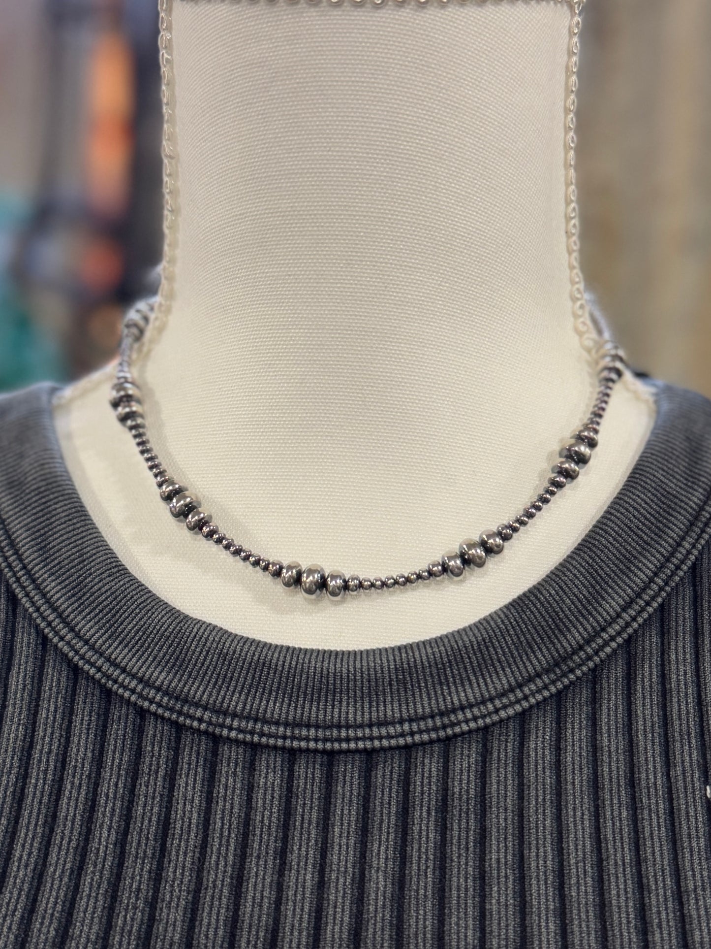 {Vegas} 3-8mm Graduated Spacer Pearl Necklace