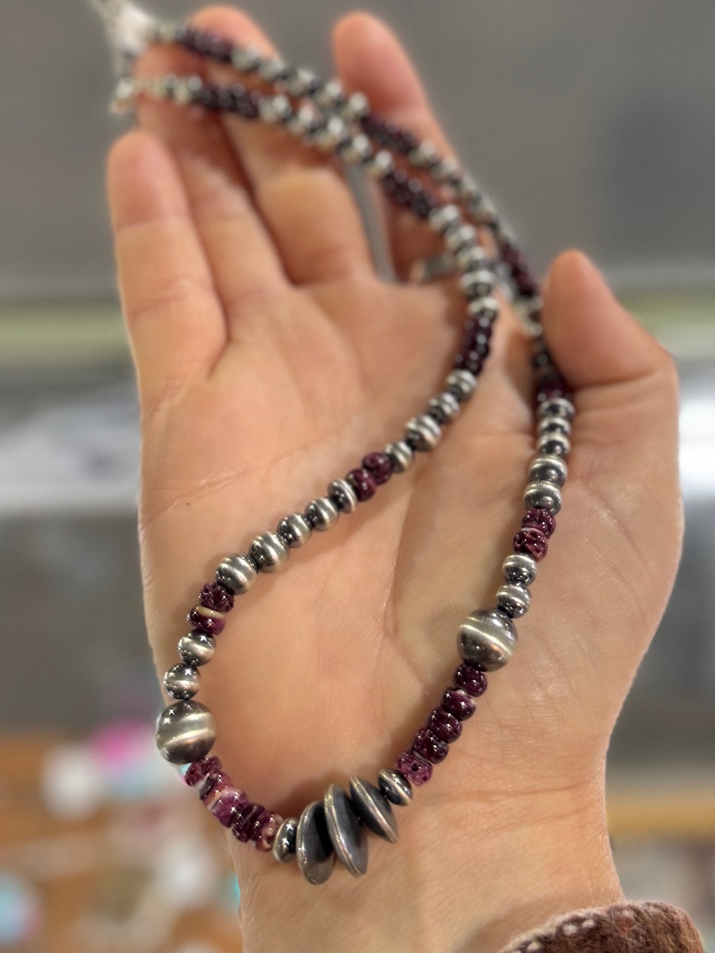 Purple Spiny Oyster Graduated Pearls Necklace