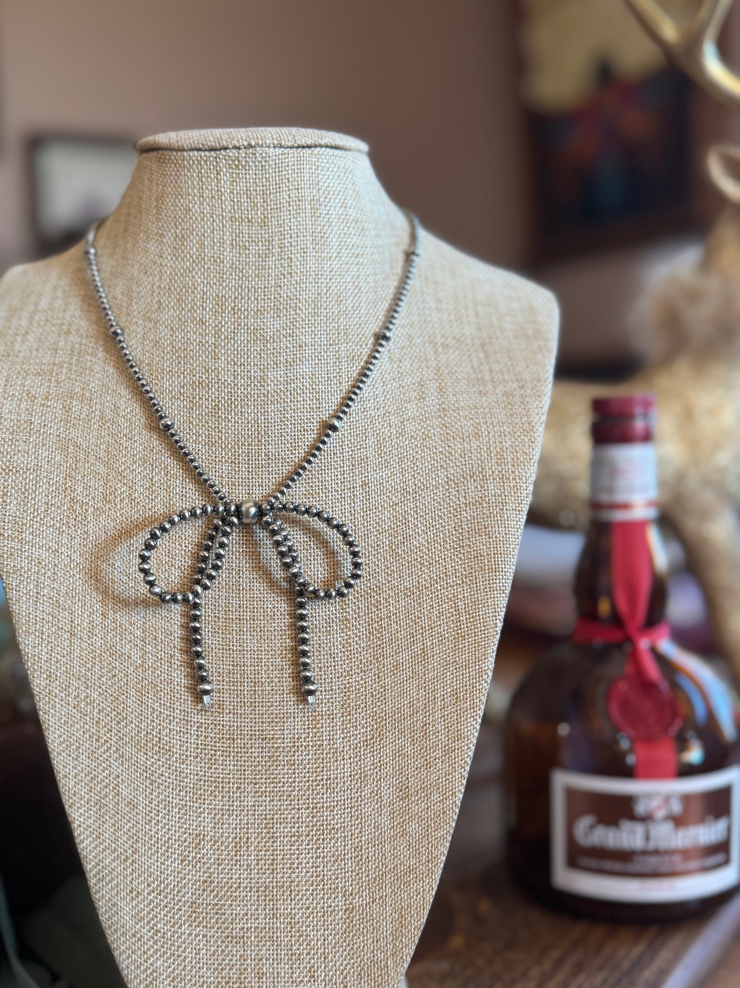 {Lily} Silver Pearl *Larger Bow Necklace