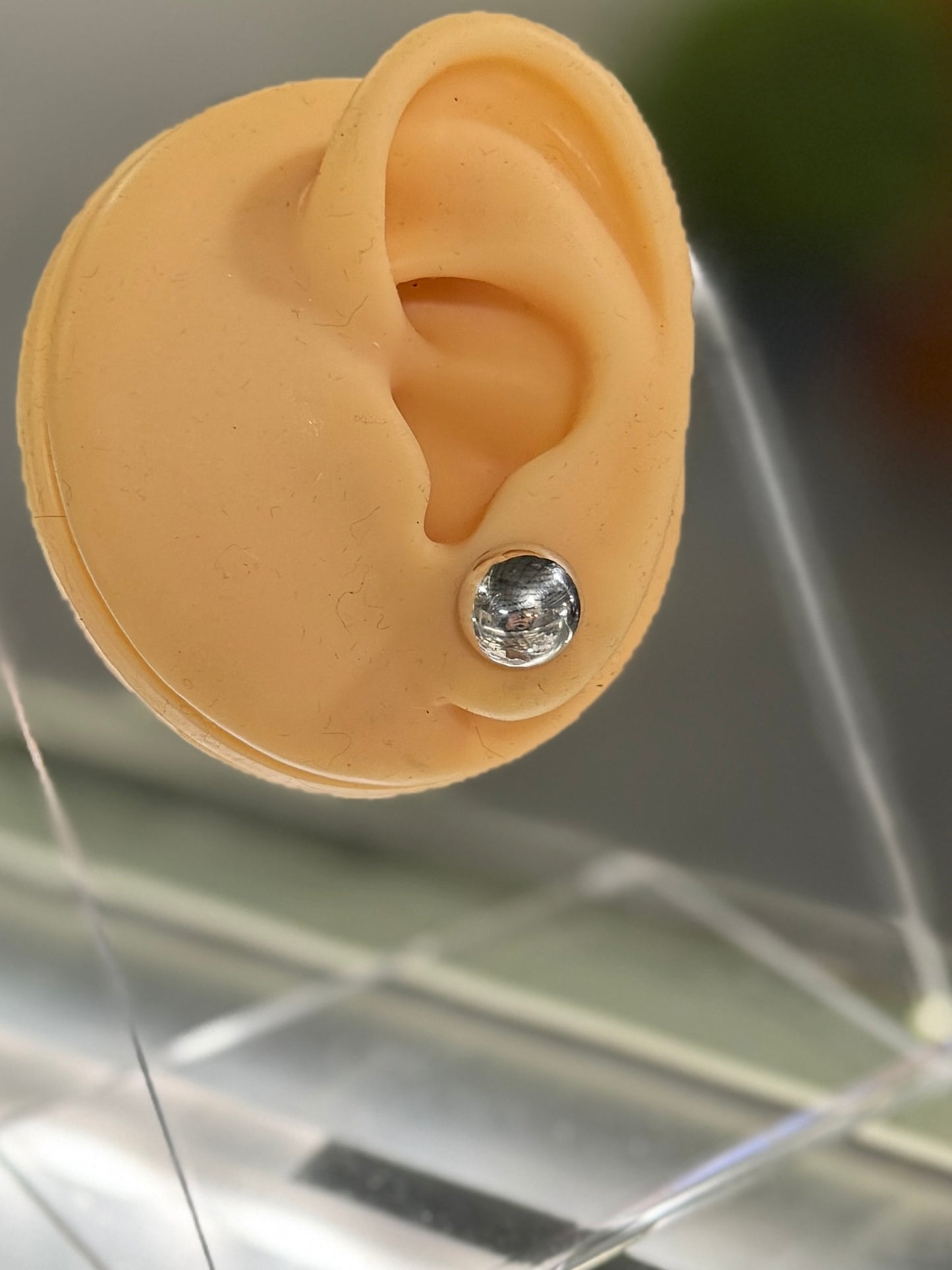 {Push-Button} Silver Studs