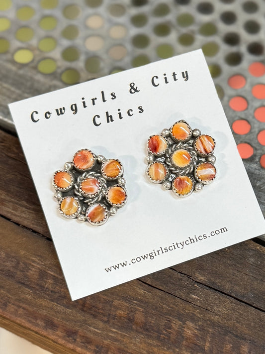 Spiny Oyster Round Stud Earrings