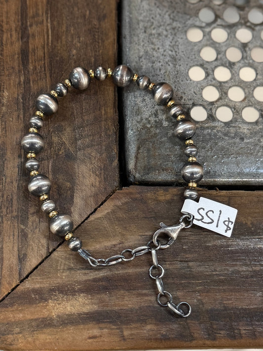 {Houston} Gold & Pearl Bracelet