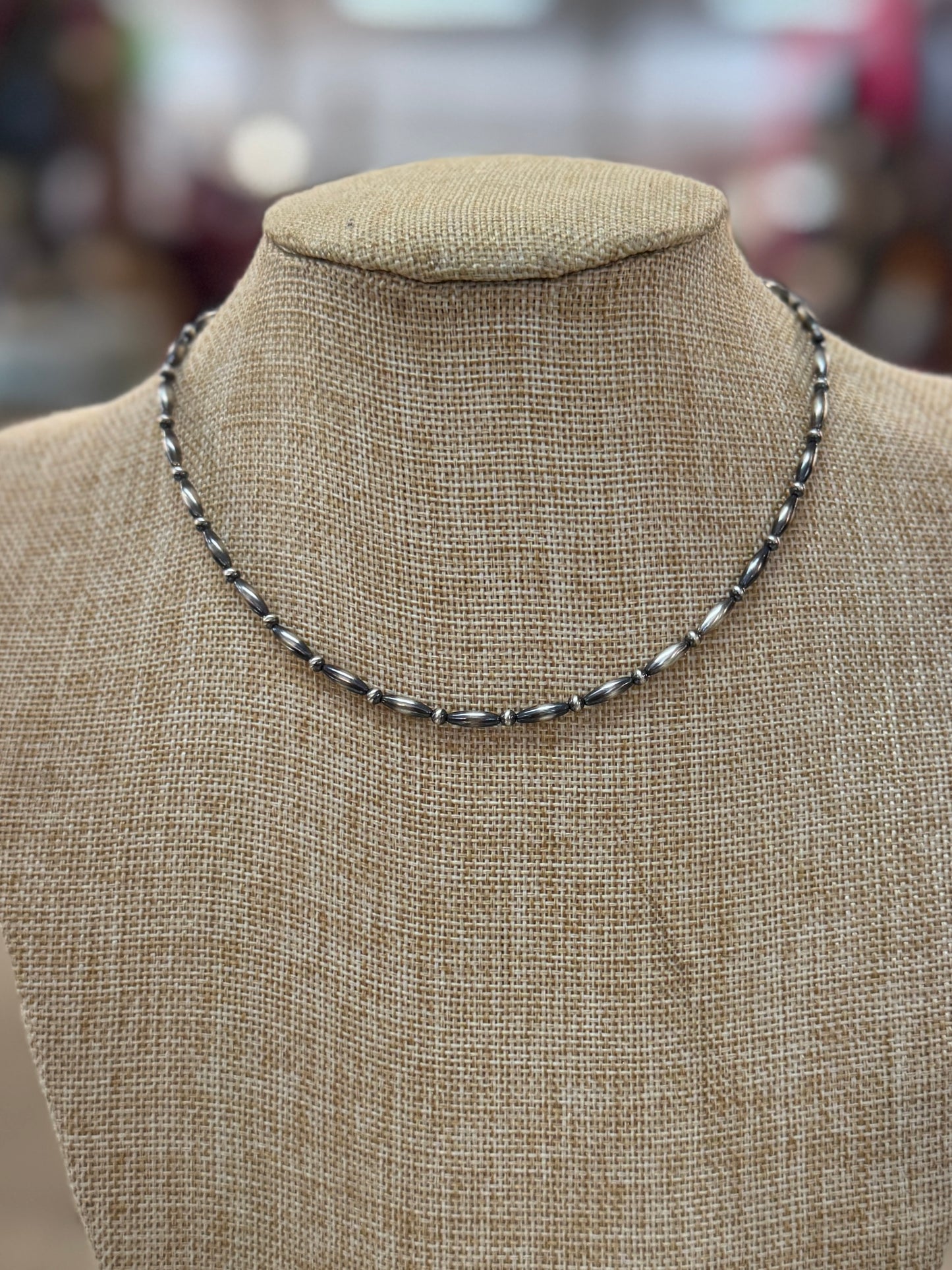 {Tex} Small Barrel Silver Necklace