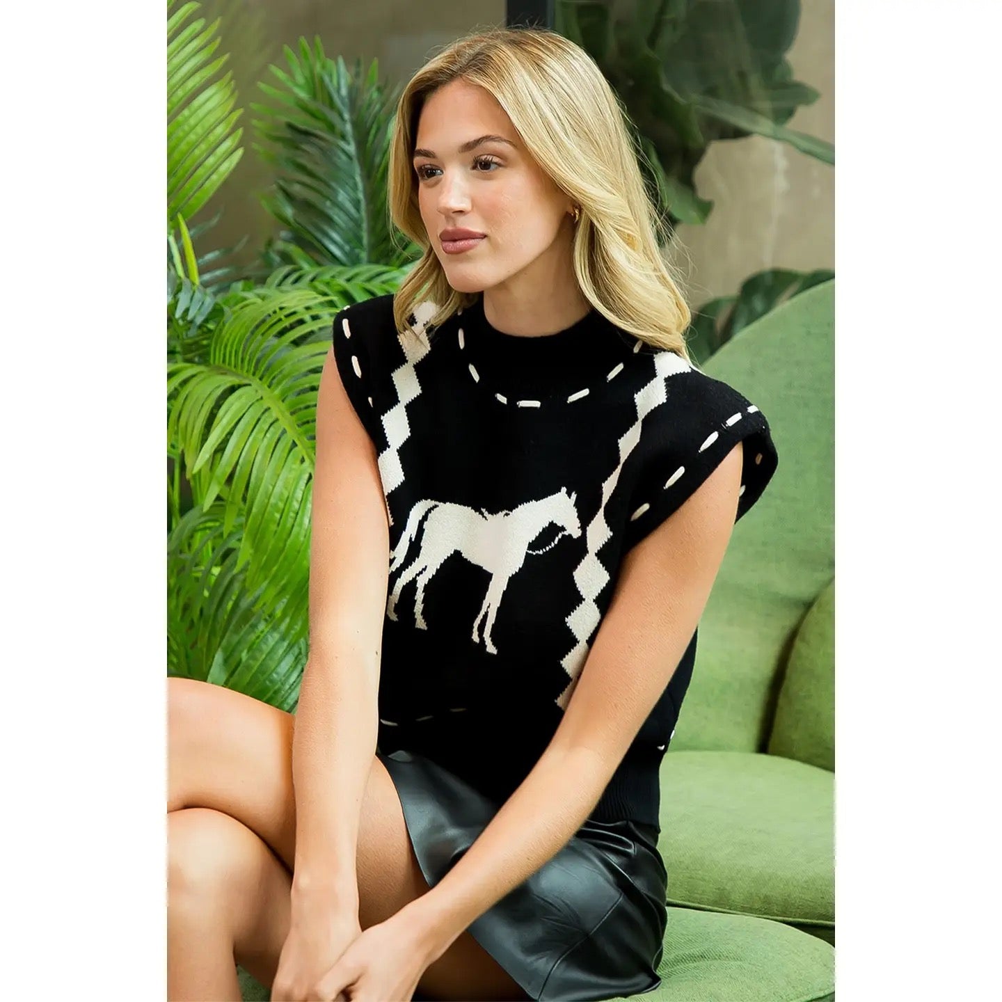 Sleeveless Horse Knit Top