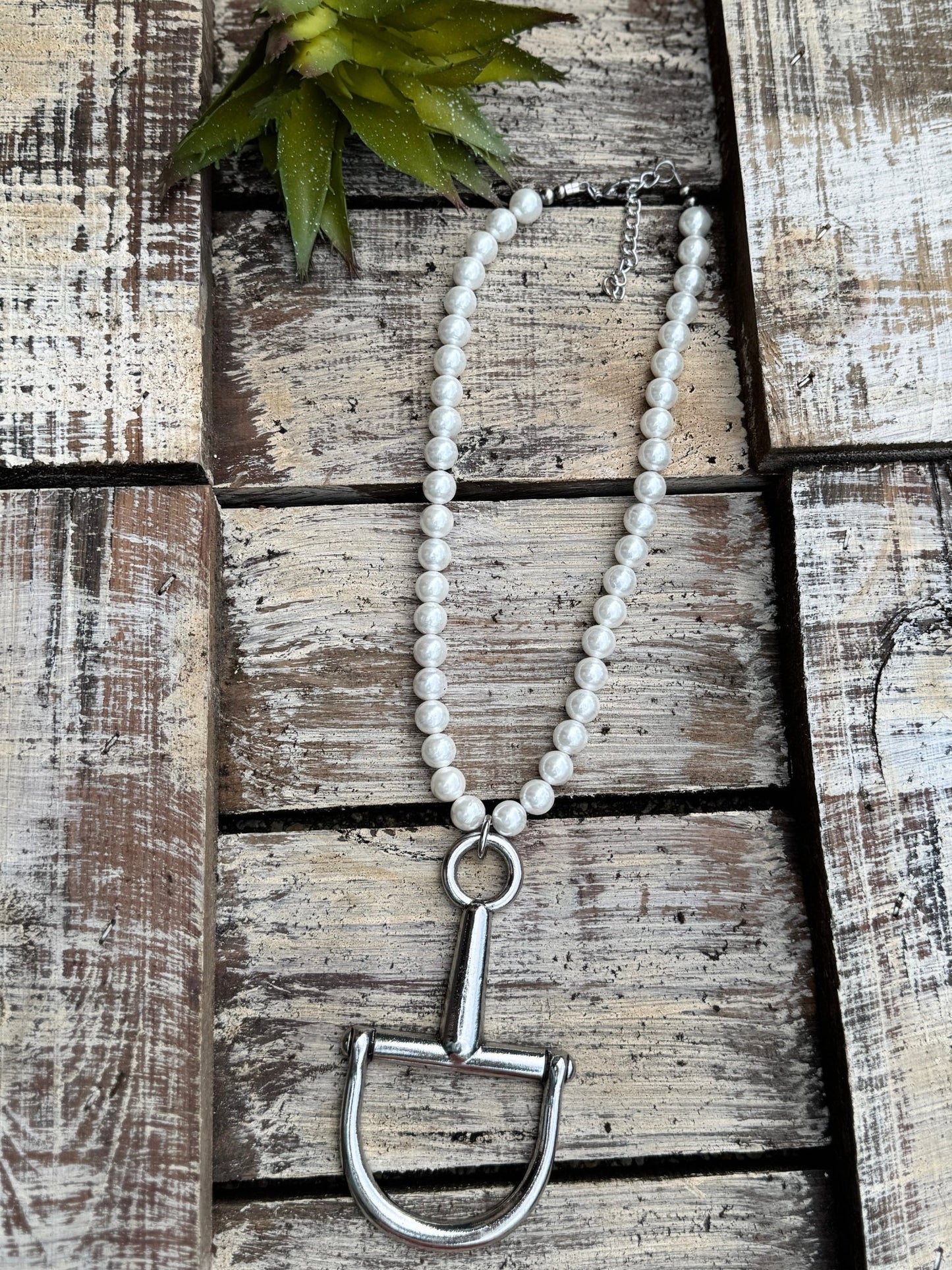 Snaffle & Pearl Necklace - Cowgirls & City Chics