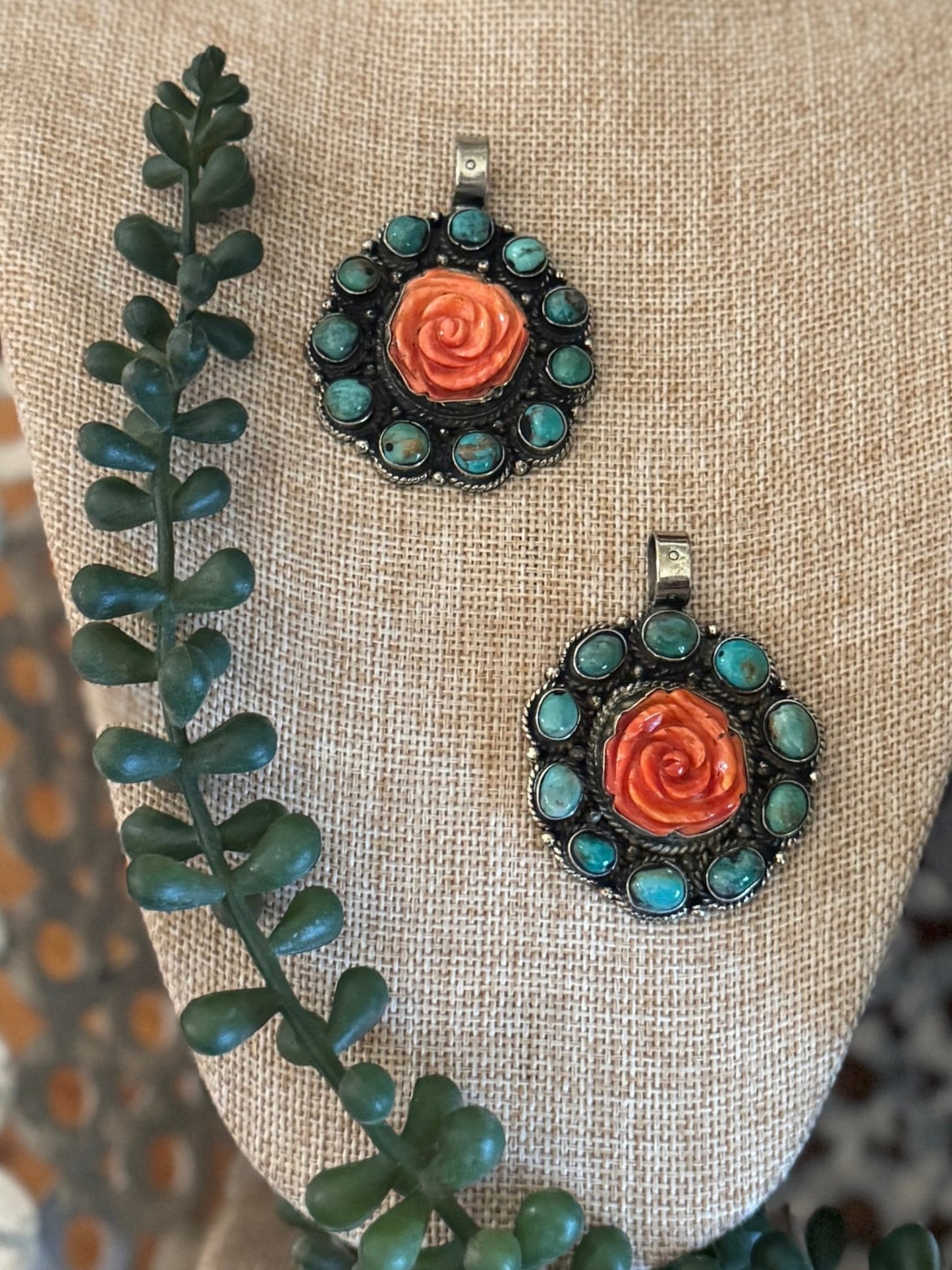 Spiny Oyster Rose & Kingman Pendent - Cowgirls & City Chics