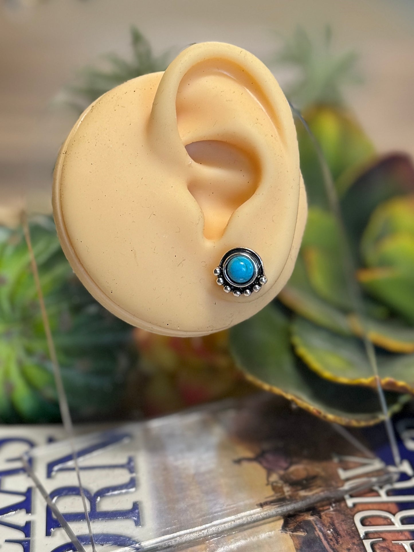 {Bella} TQ Stud Earrings
