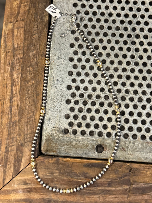{Lubbock} Gold & Silver Pearl Necklace