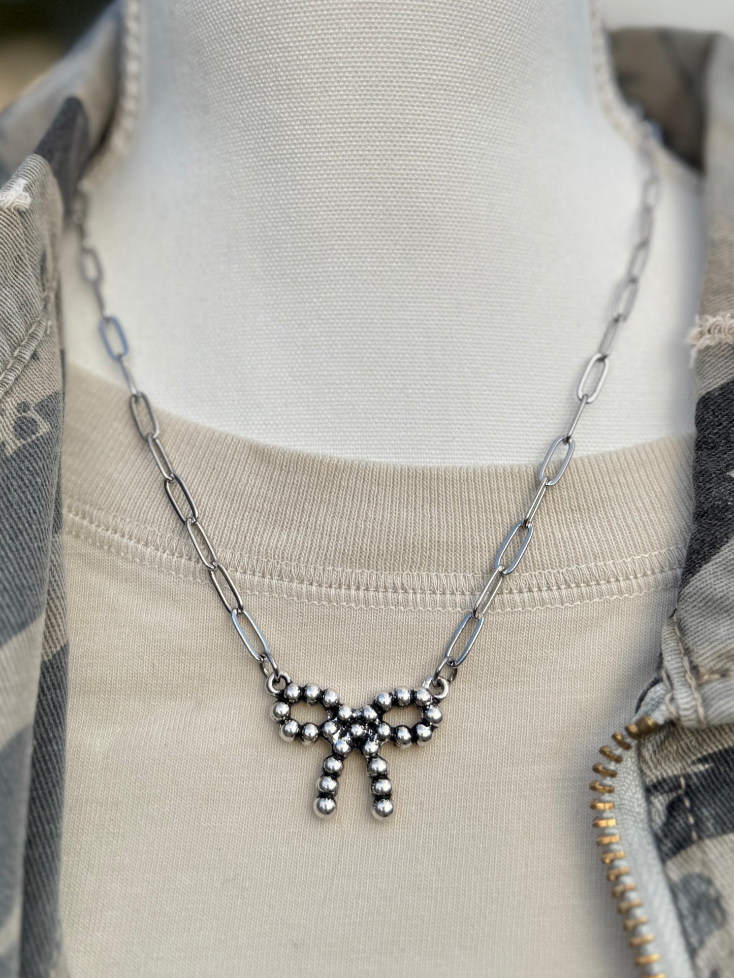 Stud Bow Necklace