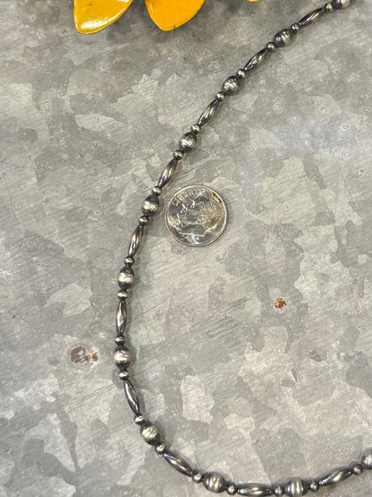 {Denver} Small Barrel & Silver Pearl Necklace