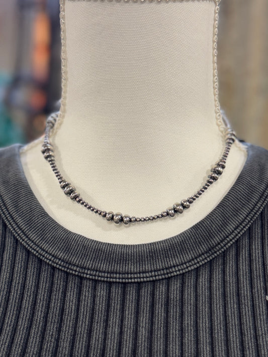 {Vegas} 3-8mm Graduated Spacer Pearl Necklace