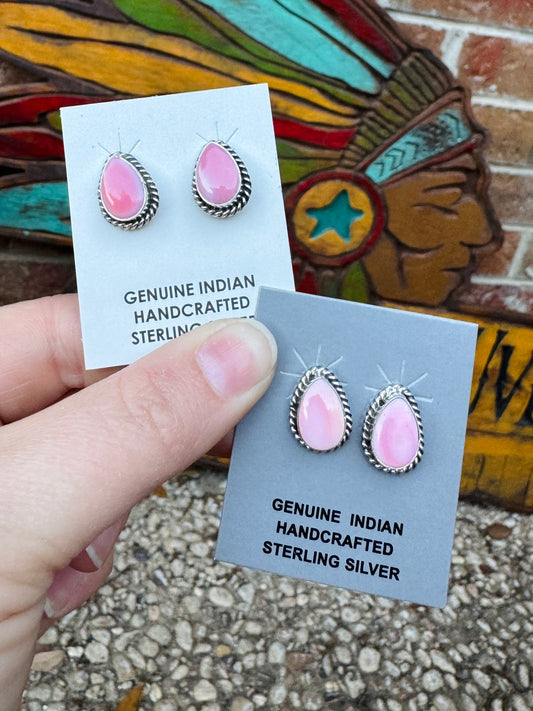 Pink Conch Drop Stud Earrings