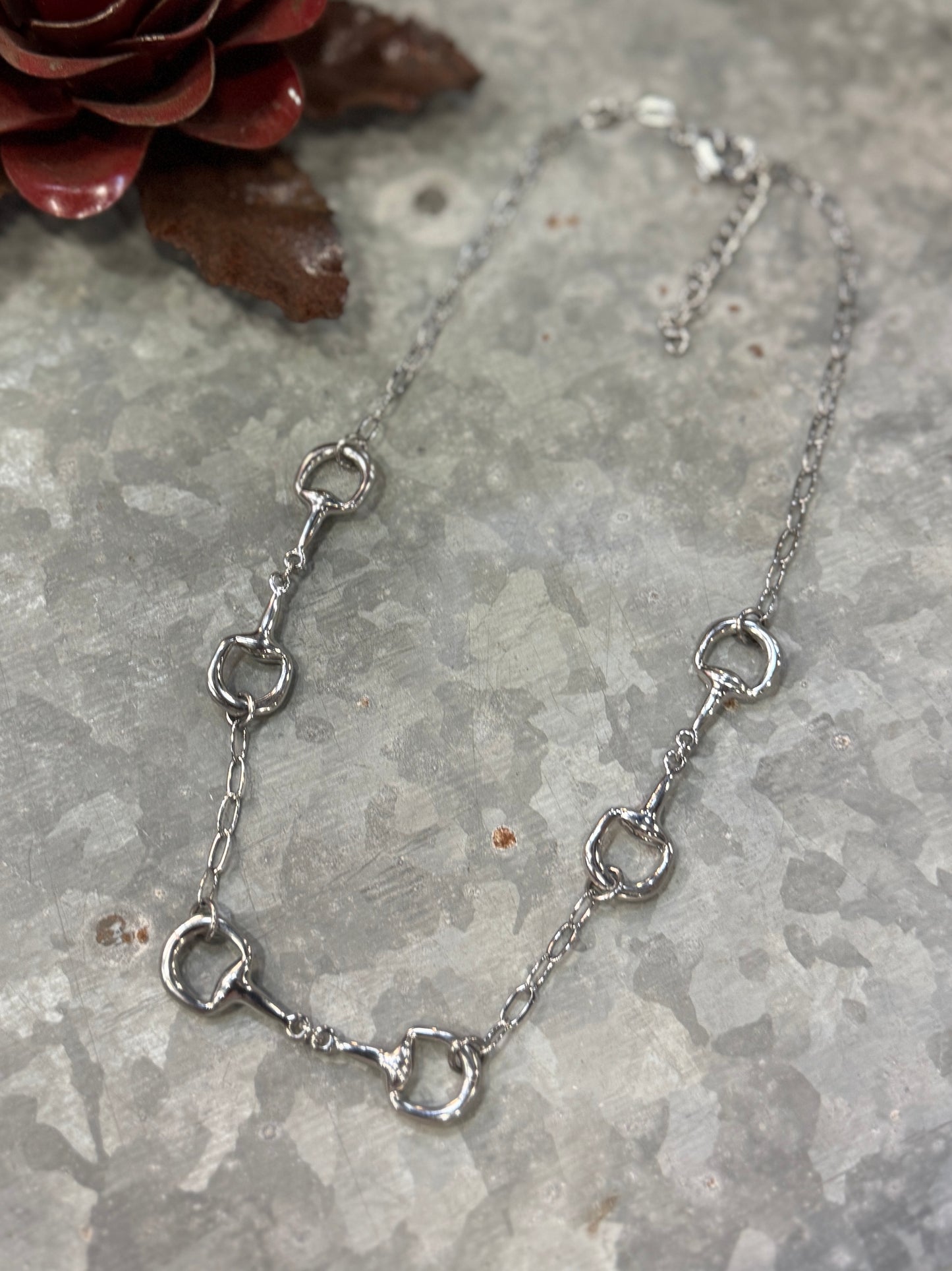 {Lainey} Snaffle Bit Necklace