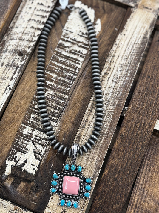 Pnk/TQ Pendent Spacer Pearl Necklace