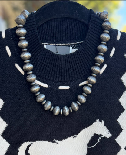 {Tejas} Chunky Pearl Necklace