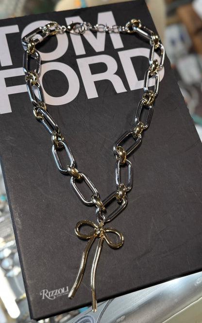 Two-Tone Bow Chain Necklace
