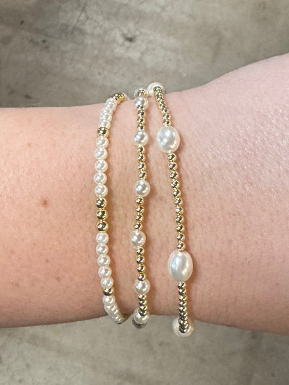 Pearl & Gold Bead Bracelet