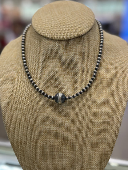{Single Barrel} Silver Pearl Necklace