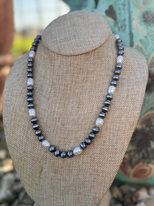 {Lubbock} Pearl Necklace