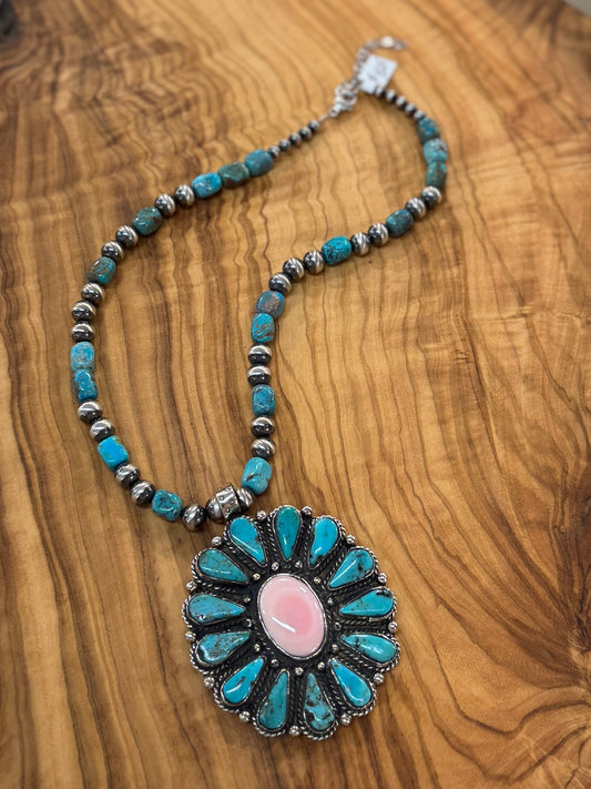 Kingman & Pink Conch Beaded Pendent Necklace