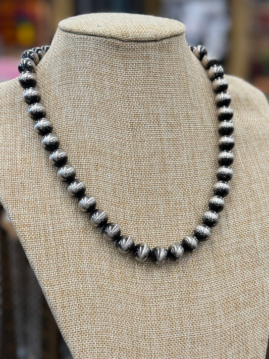 {May} Chunky Pearl Necklace