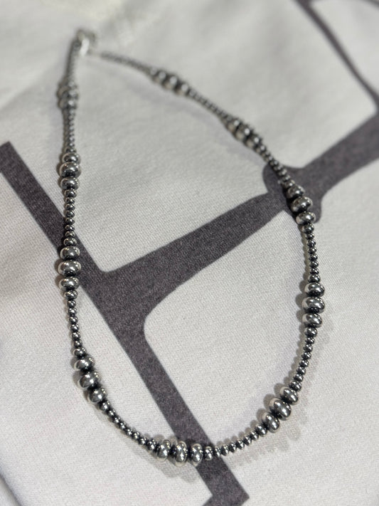 {Vegas} 3-8mm Graduated Spacer Pearl Necklace