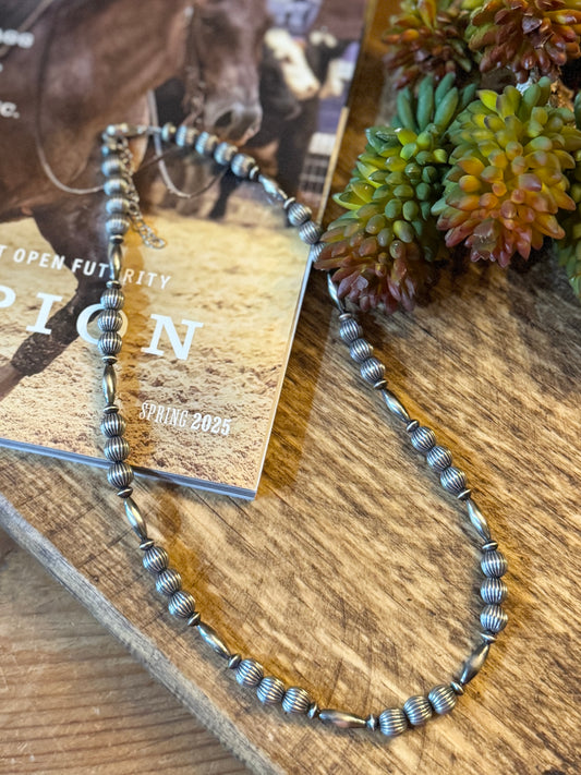 {Katie} Fluted Bead Necklace