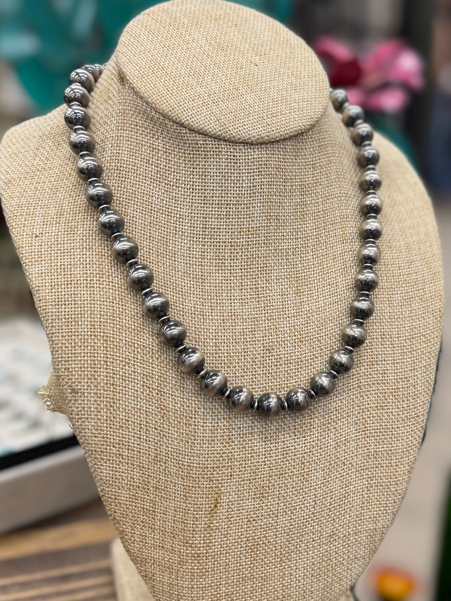 {Calmont} 10mm Pearl Necklace