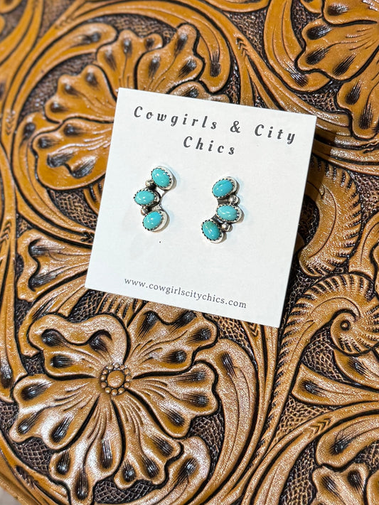 Kingman Half-Curve Stud Earrings