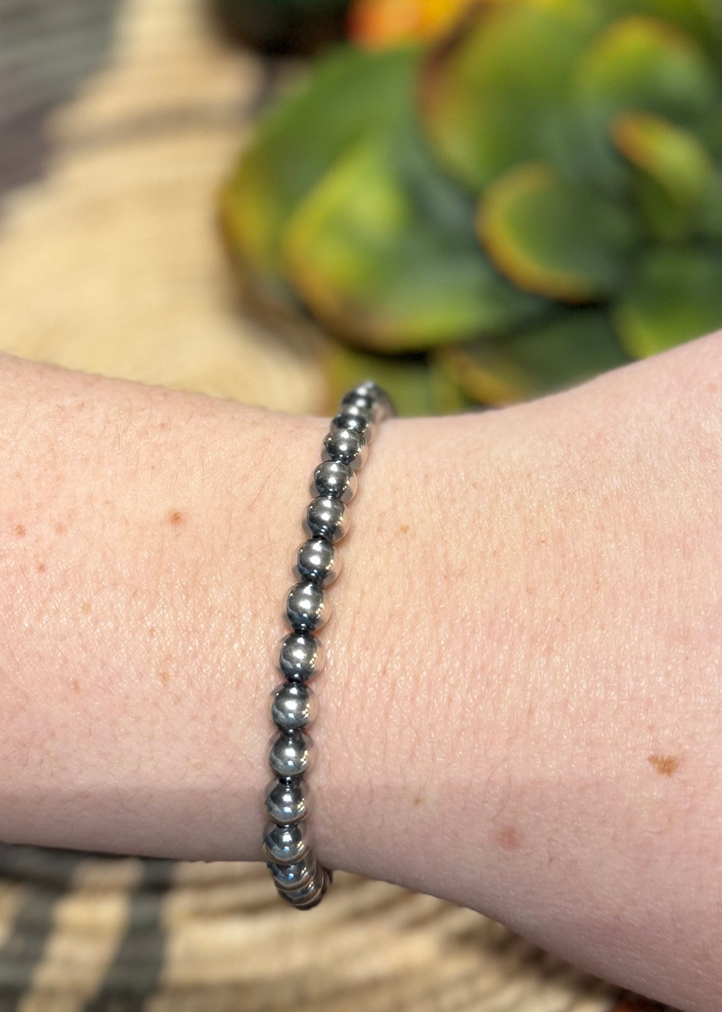 {LILY} 6mm Pearl Bracelet
