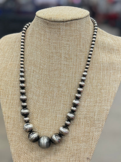 Chunky Faux Pearl Necklace