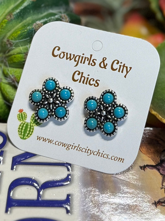 Flower TQ Stud Earrings
