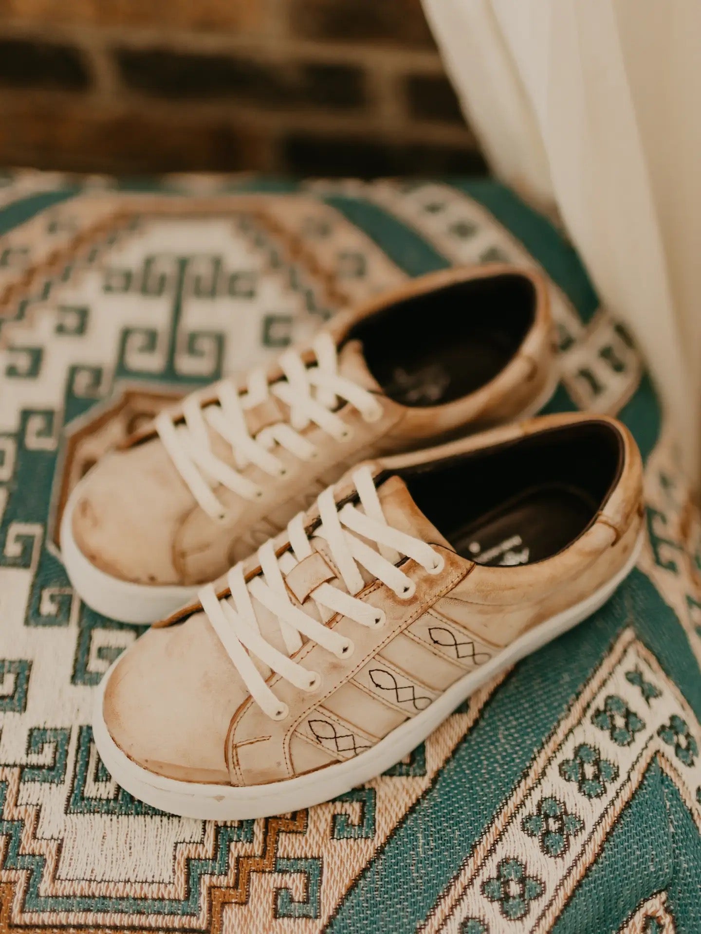 Sheridan Western Tennis Shoes