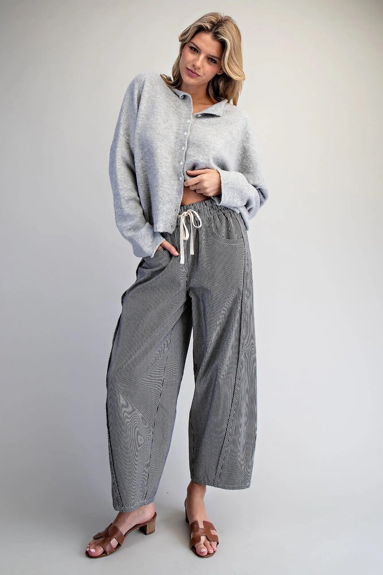 {BLK} Stripe Waistband Pants