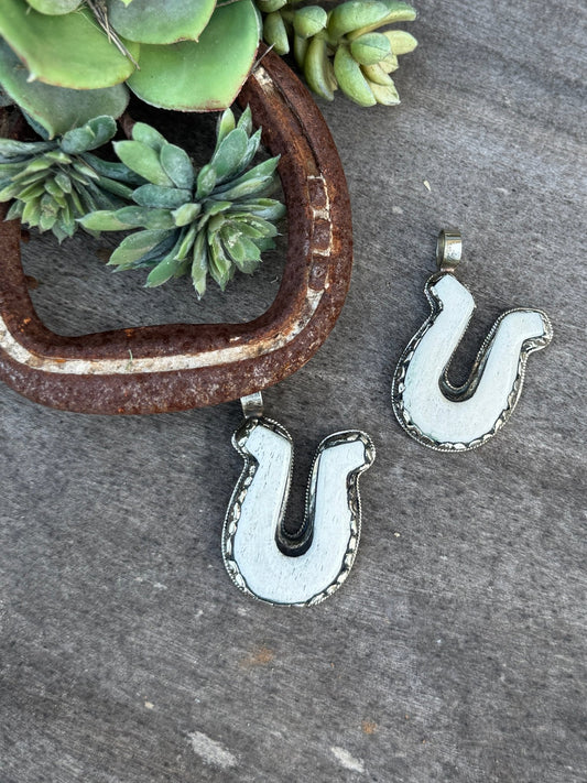 Bone Horseshoe Pendent - Cowgirls & City Chics