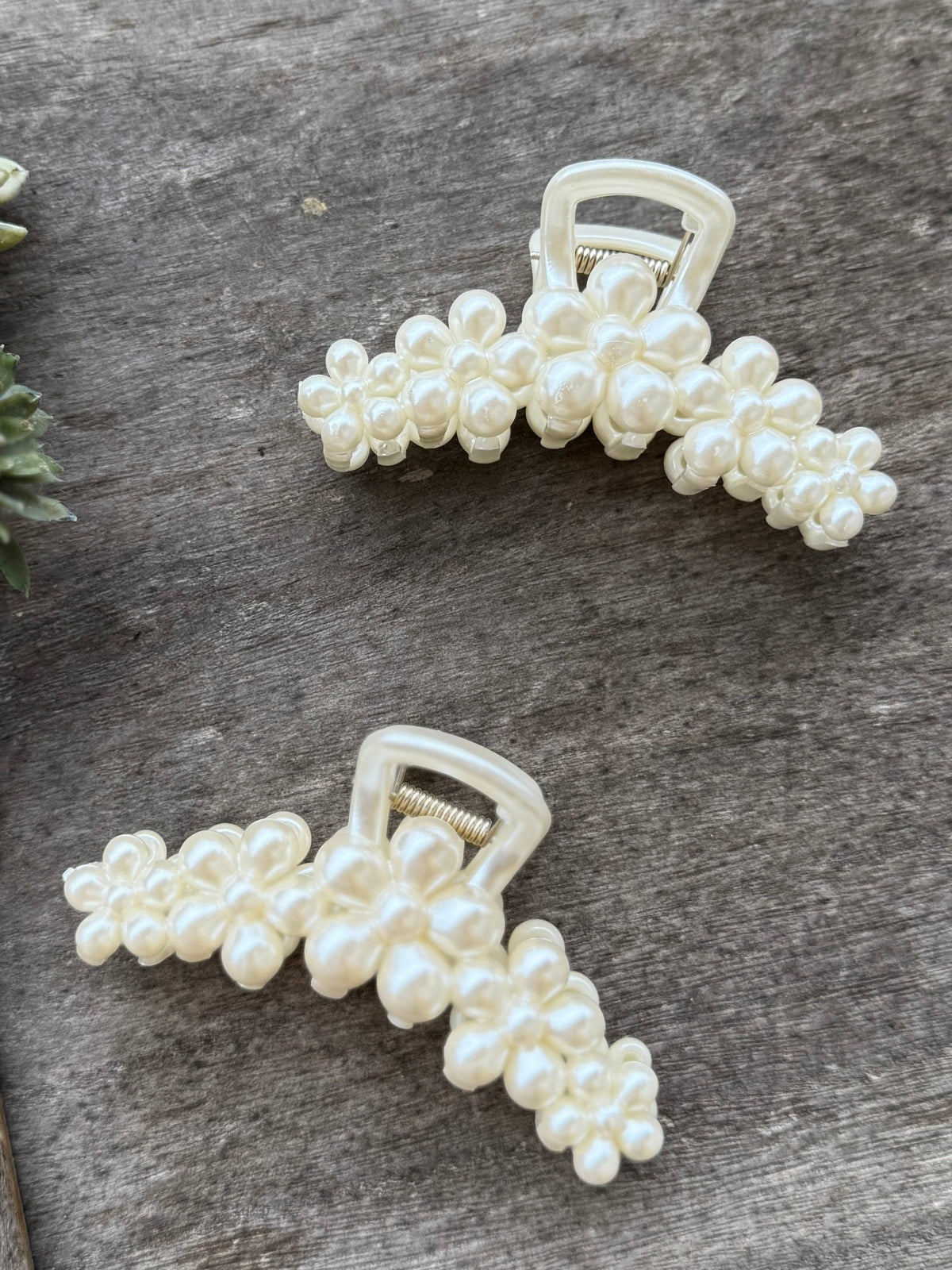 Chunky Flower Pearl Hair Clip - Cowgirls & City Chics