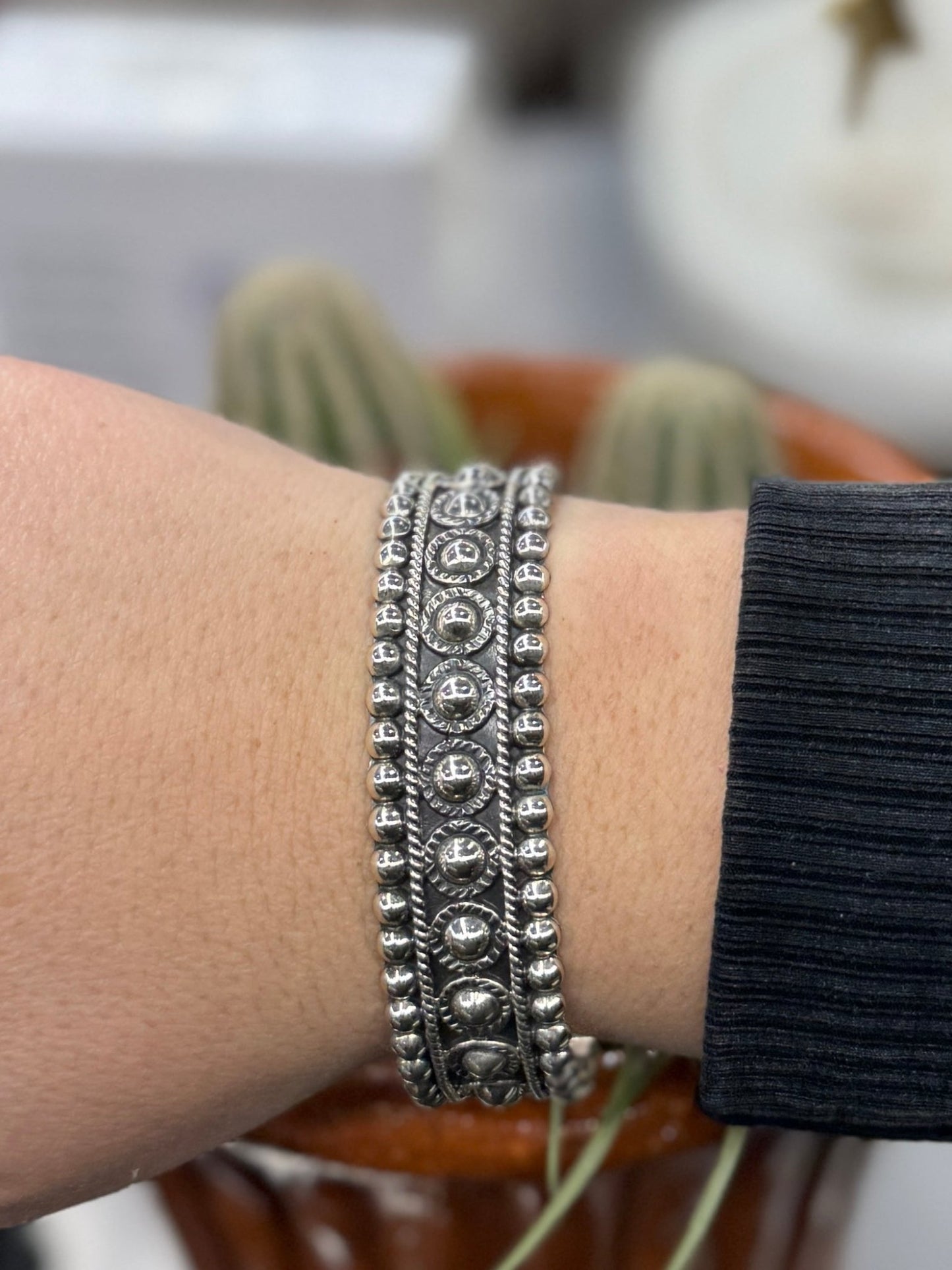 {Concho} Silver Dot Cuff - Cowgirls & City Chics