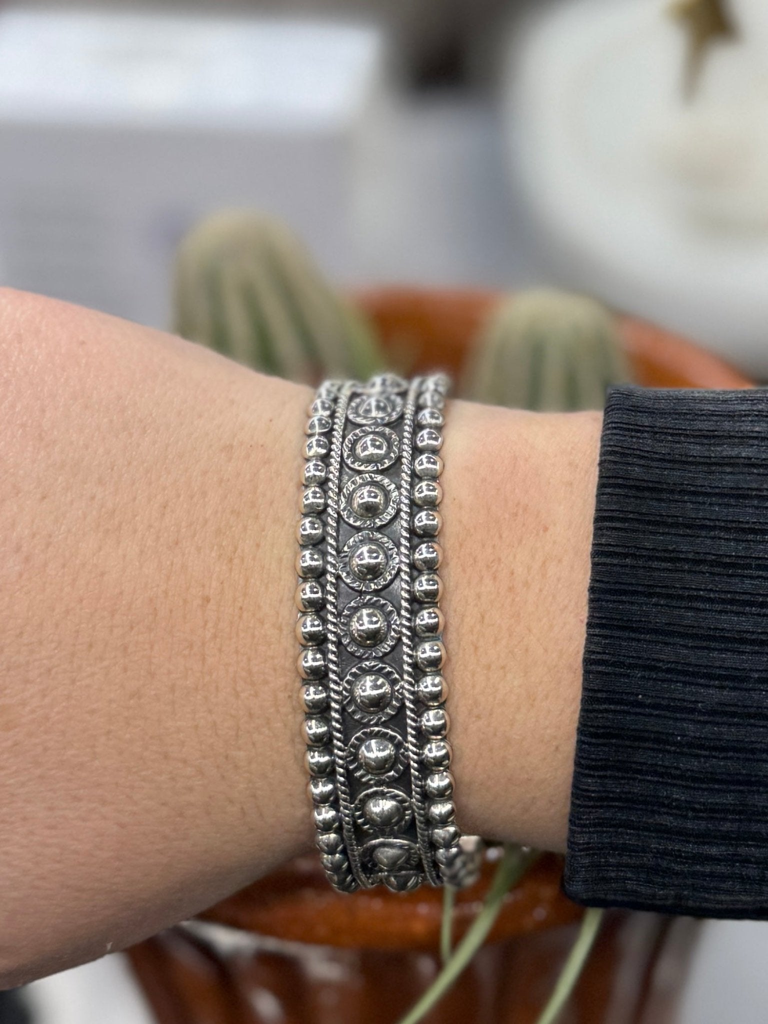 {Concho} Silver Dot Cuff - Cowgirls & City Chics