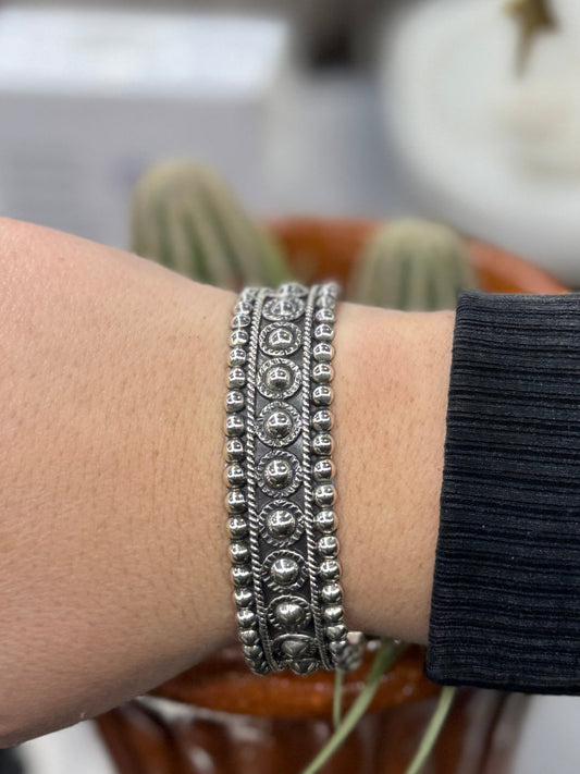 {Concho} Silver Dot Cuff - Cowgirls & City Chics
