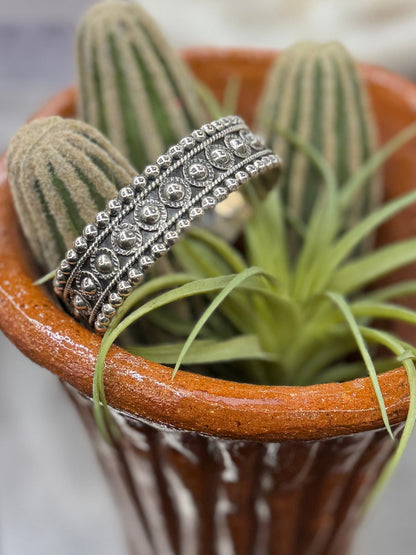 {Concho} Silver Dot Cuff - Cowgirls & City Chics