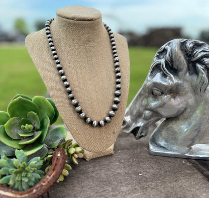 {Cowtown} Graduated Pearl Necklace - Cowgirls & City Chics