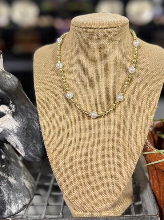 {Daisy} Pearl & Gold Necklace - Cowgirls & City Chics