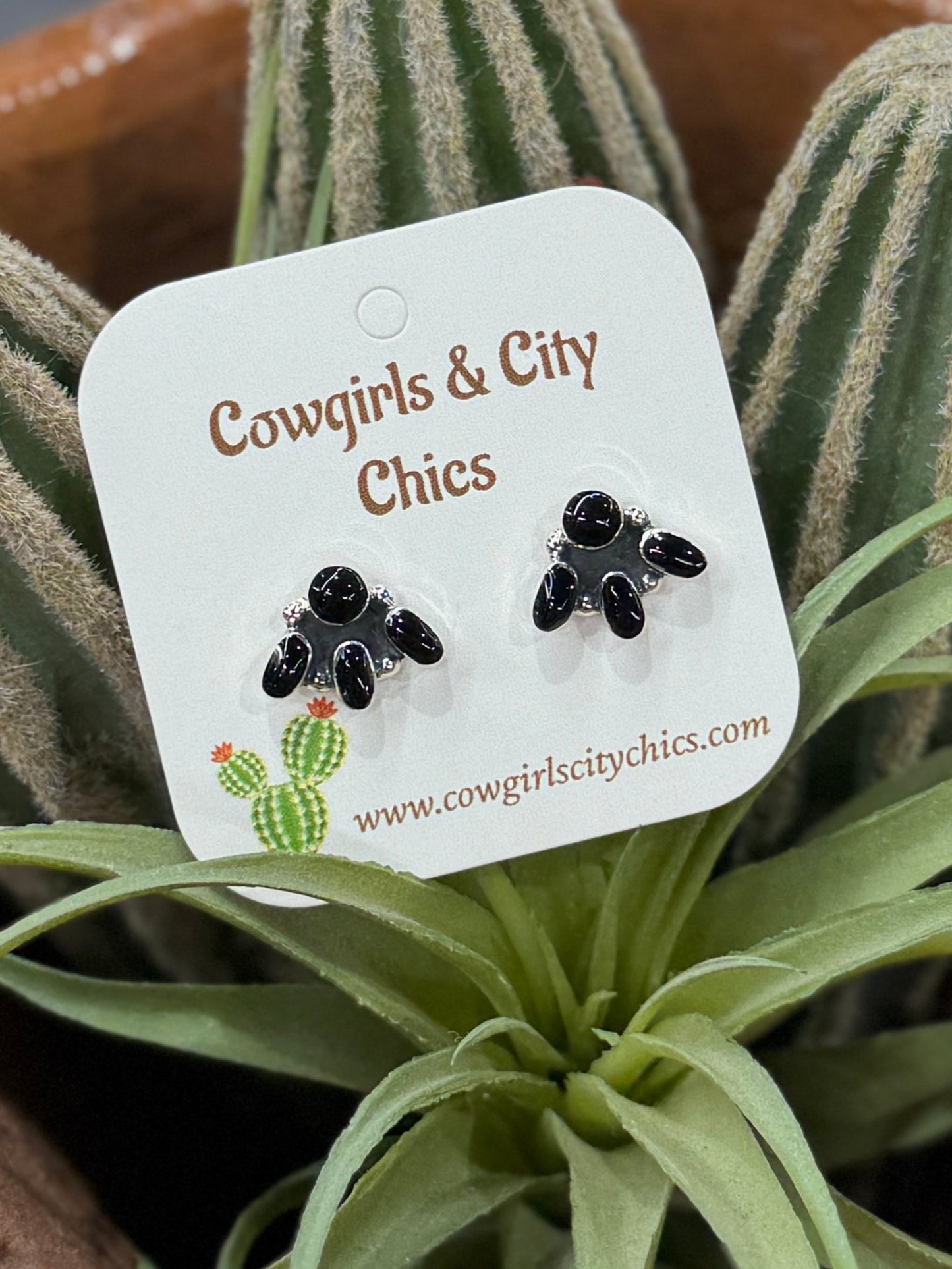 {Delta} Black Onyx Cluster Stud Earrings - Cowgirls & City Chics