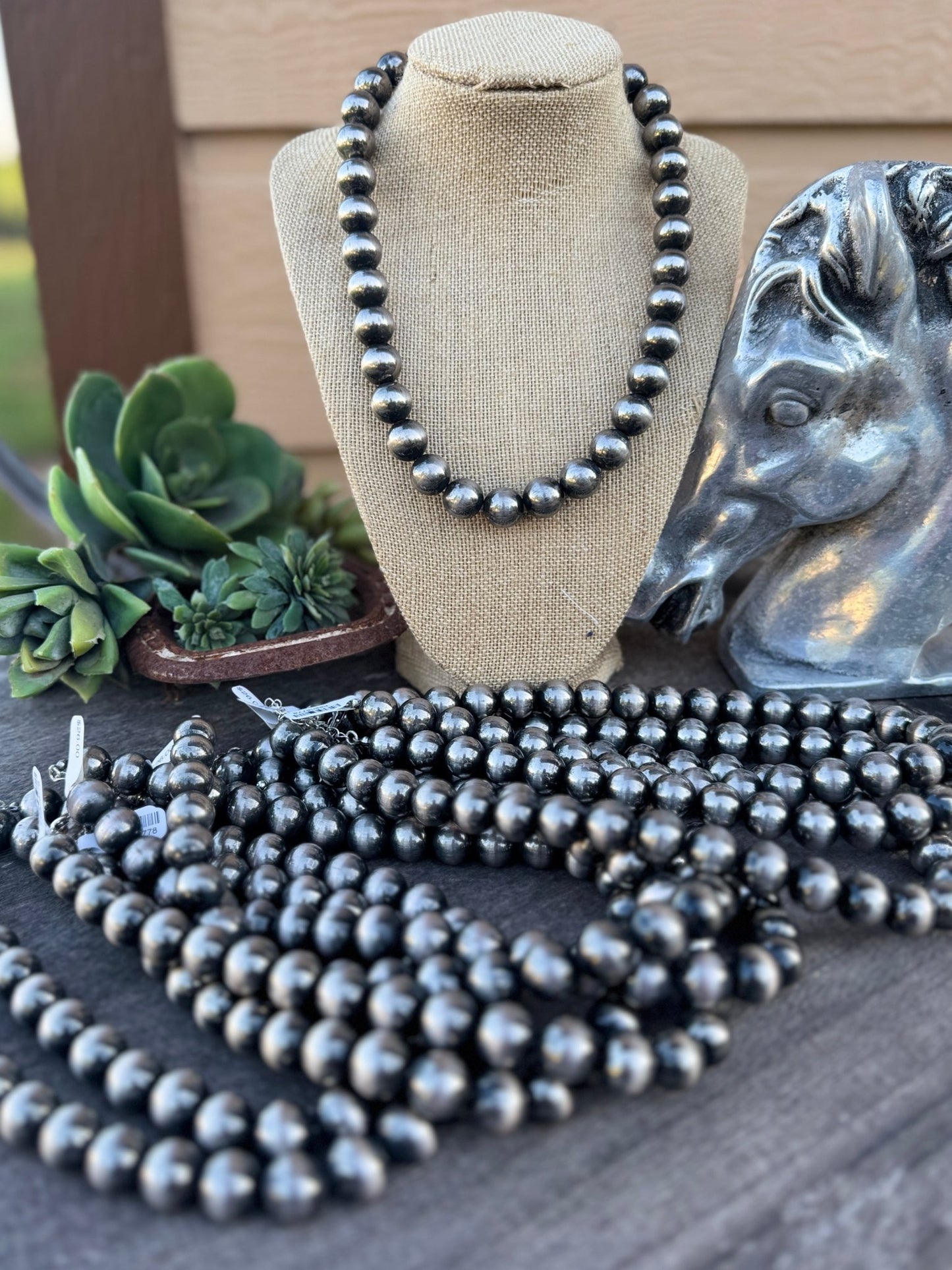 {Dexter} Chunky Pearl Necklace - Cowgirls & City Chics