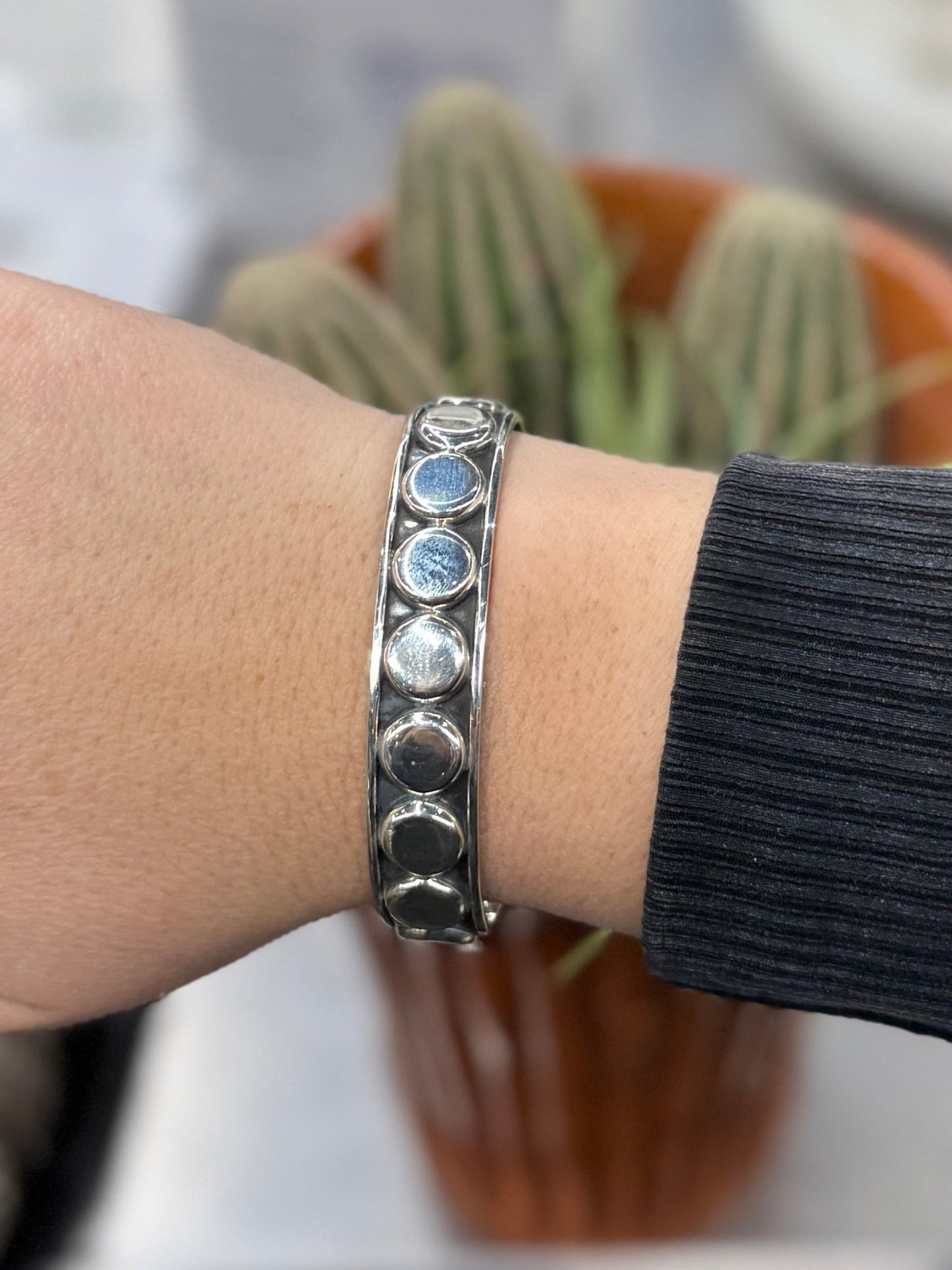 Flat Dot Cuff - Cowgirls & City Chics