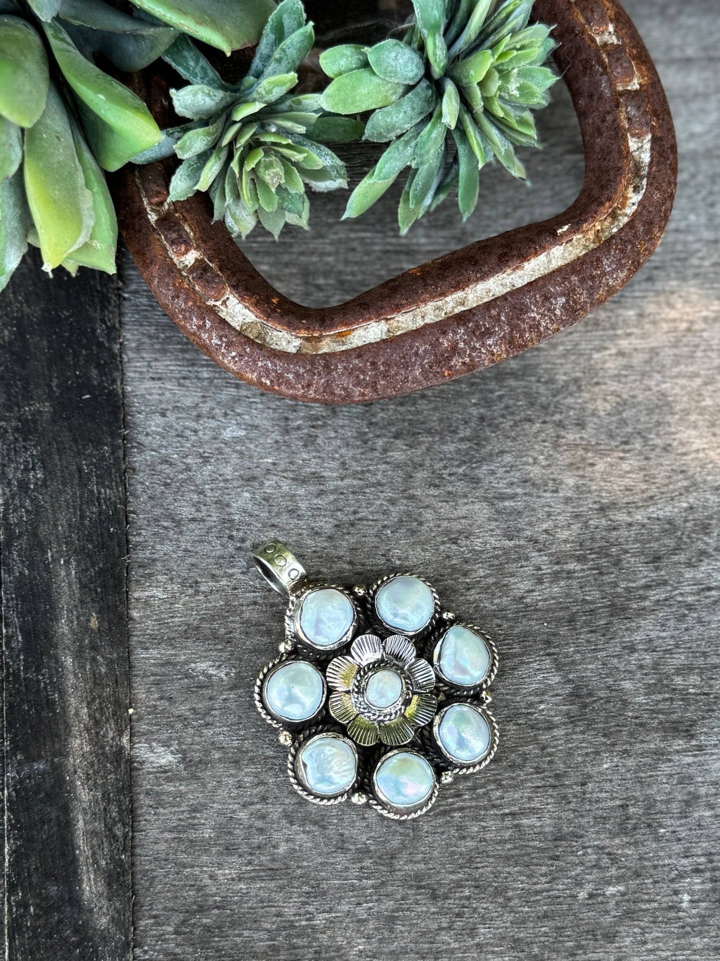 Flower Pearl Pendent - Cowgirls & City Chics