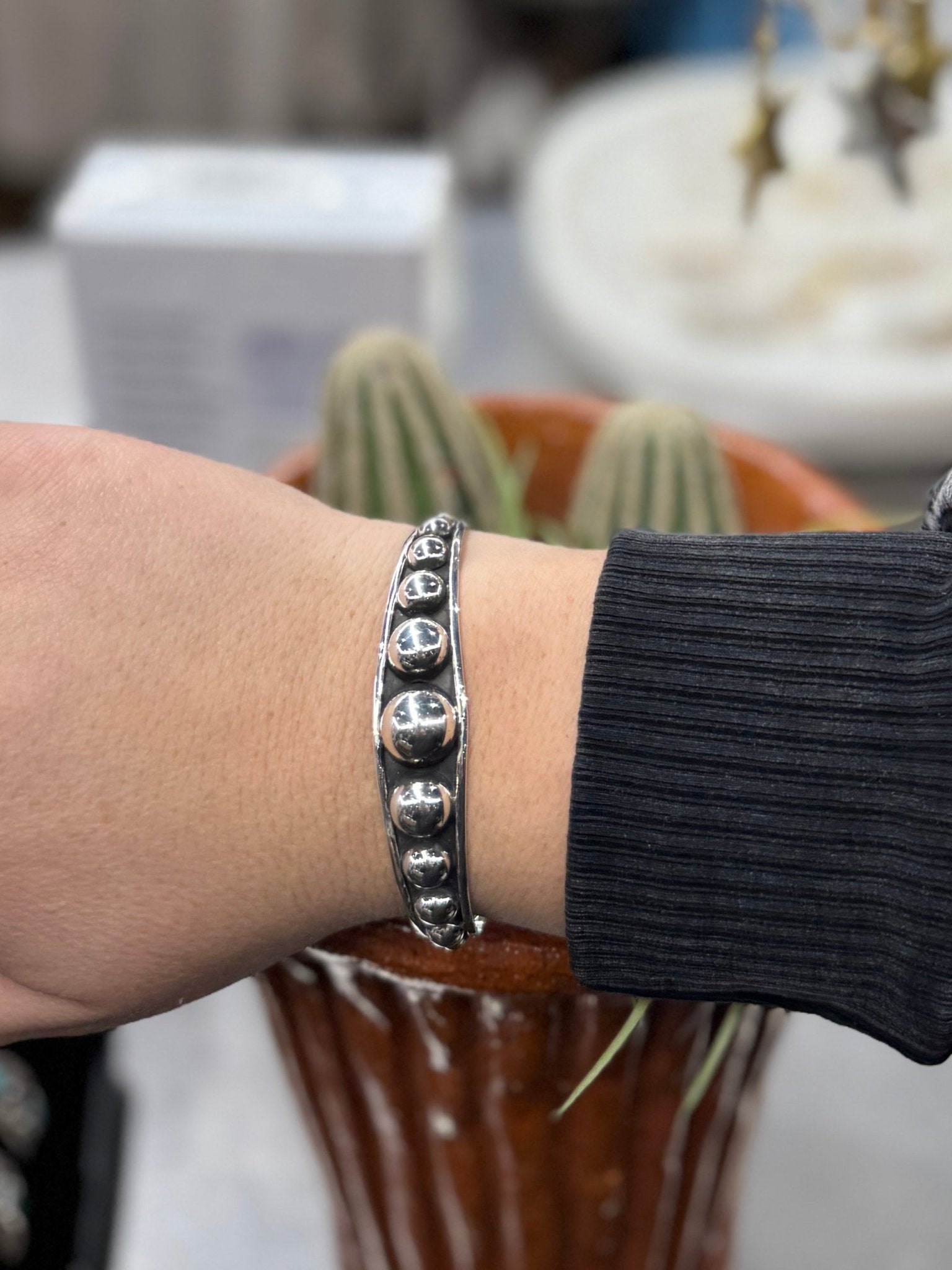 Graduated Dot Silver Cuff - Cowgirls & City Chics