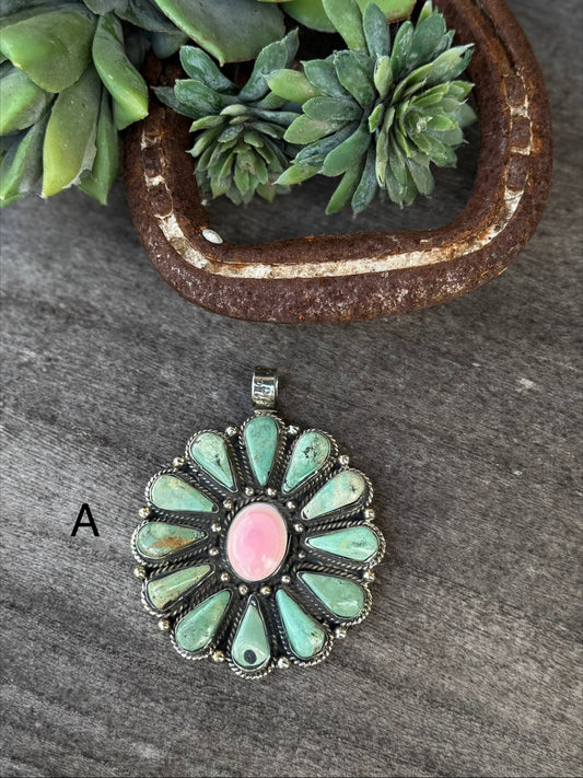 Green Kingman & Pink Conch Cluster Pendent - Cowgirls & City Chics