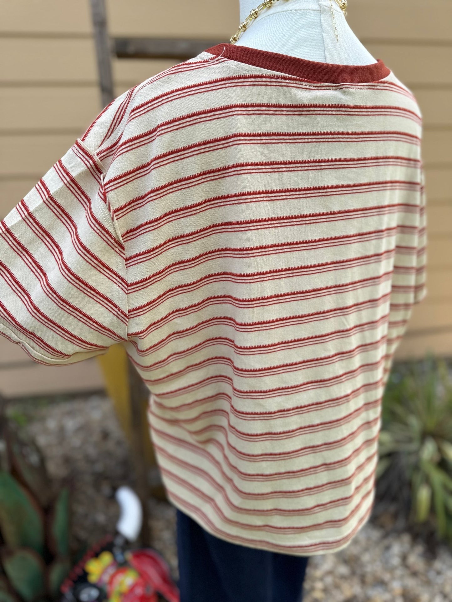 Horseshoe Stripe Tee - Cowgirls & City Chics