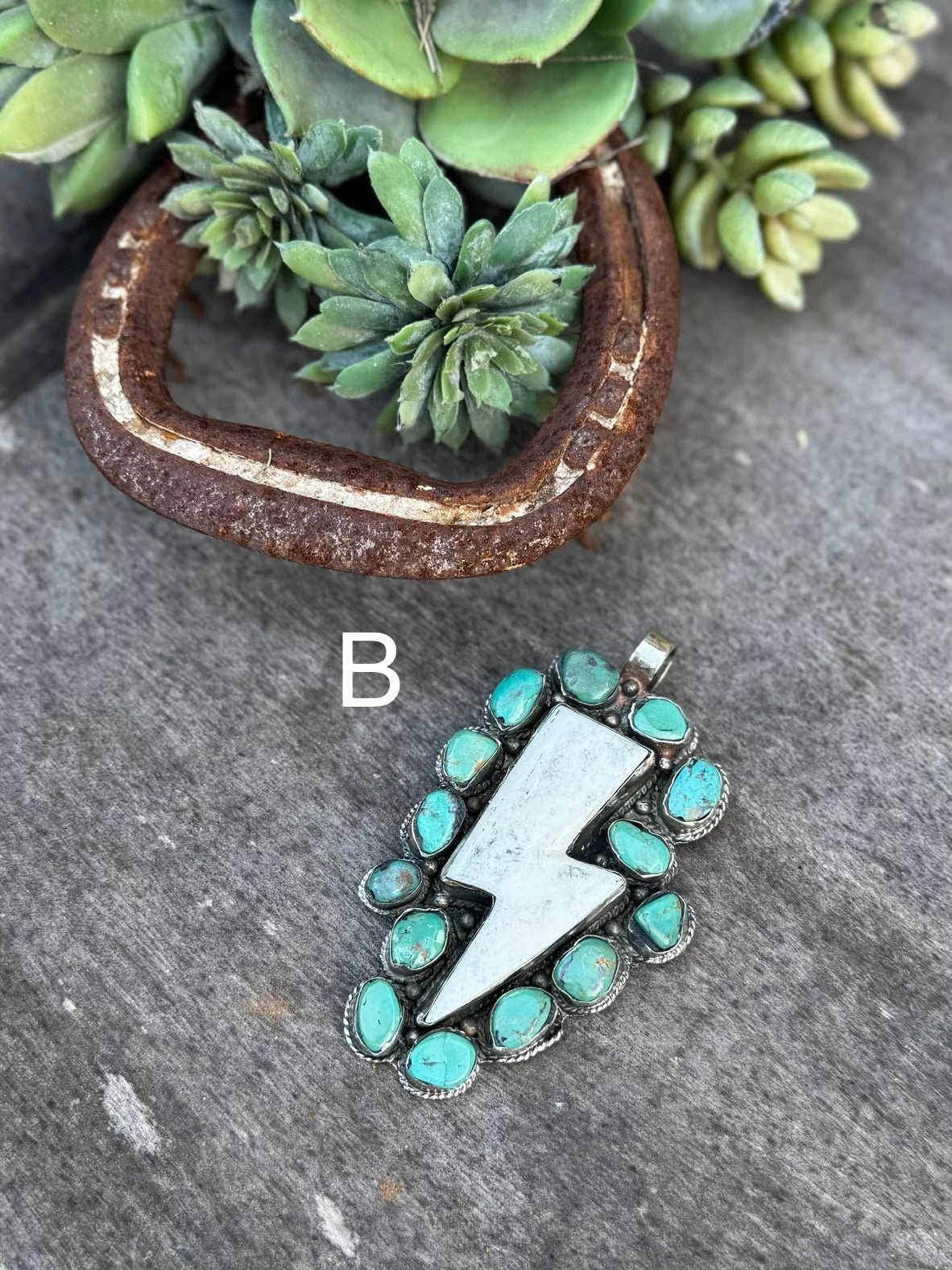 Kingman & Bone Bolt Pendent - Cowgirls & City Chics